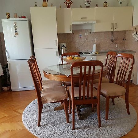 Apartment Marija & Iko โตรกีร์ ภายนอก รูปภาพ