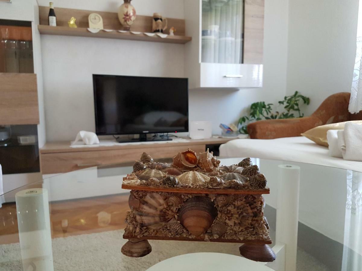 Apartment Marija & Iko โตรกีร์ ภายนอก รูปภาพ