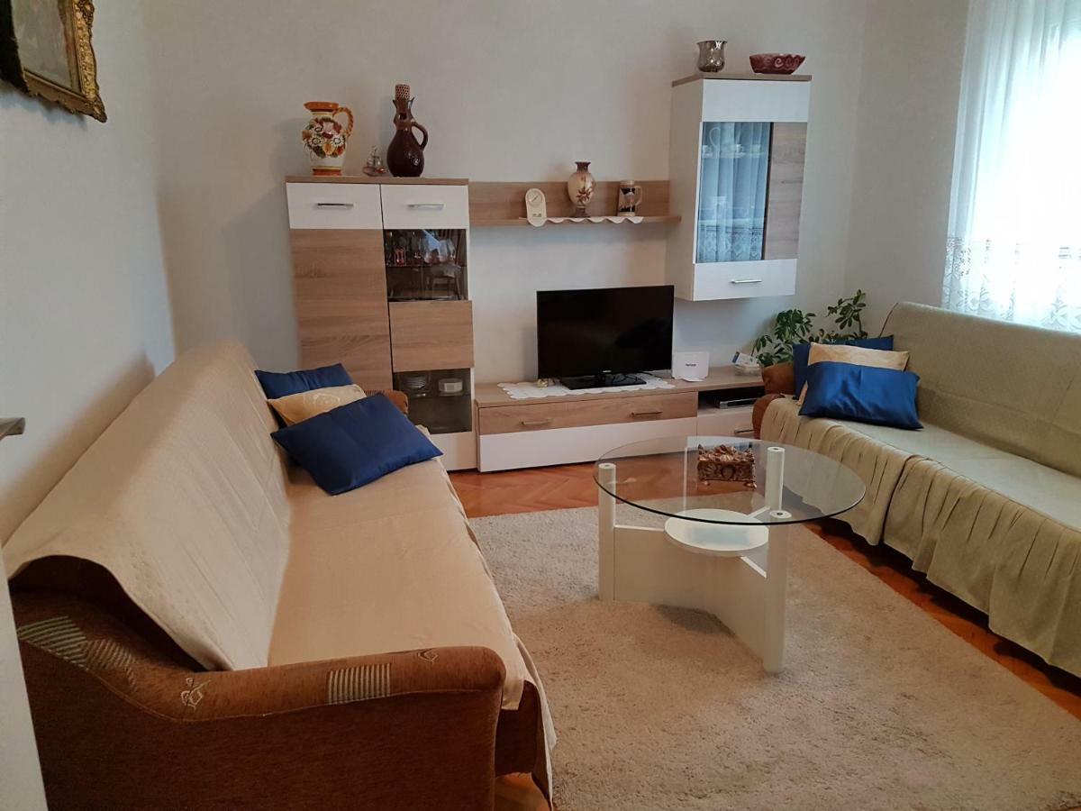 Apartment Marija & Iko โตรกีร์ ภายนอก รูปภาพ
